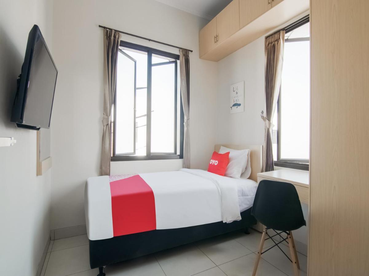 Oyo 3824 Columbus Residence J1 Telukjambe Екстер'єр фото