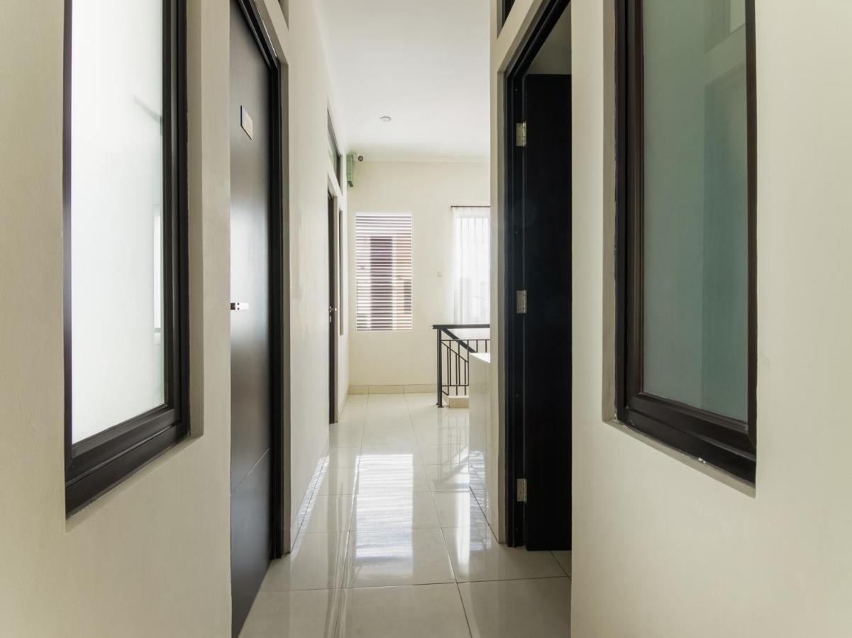 Oyo 3824 Columbus Residence J1 Telukjambe Екстер'єр фото