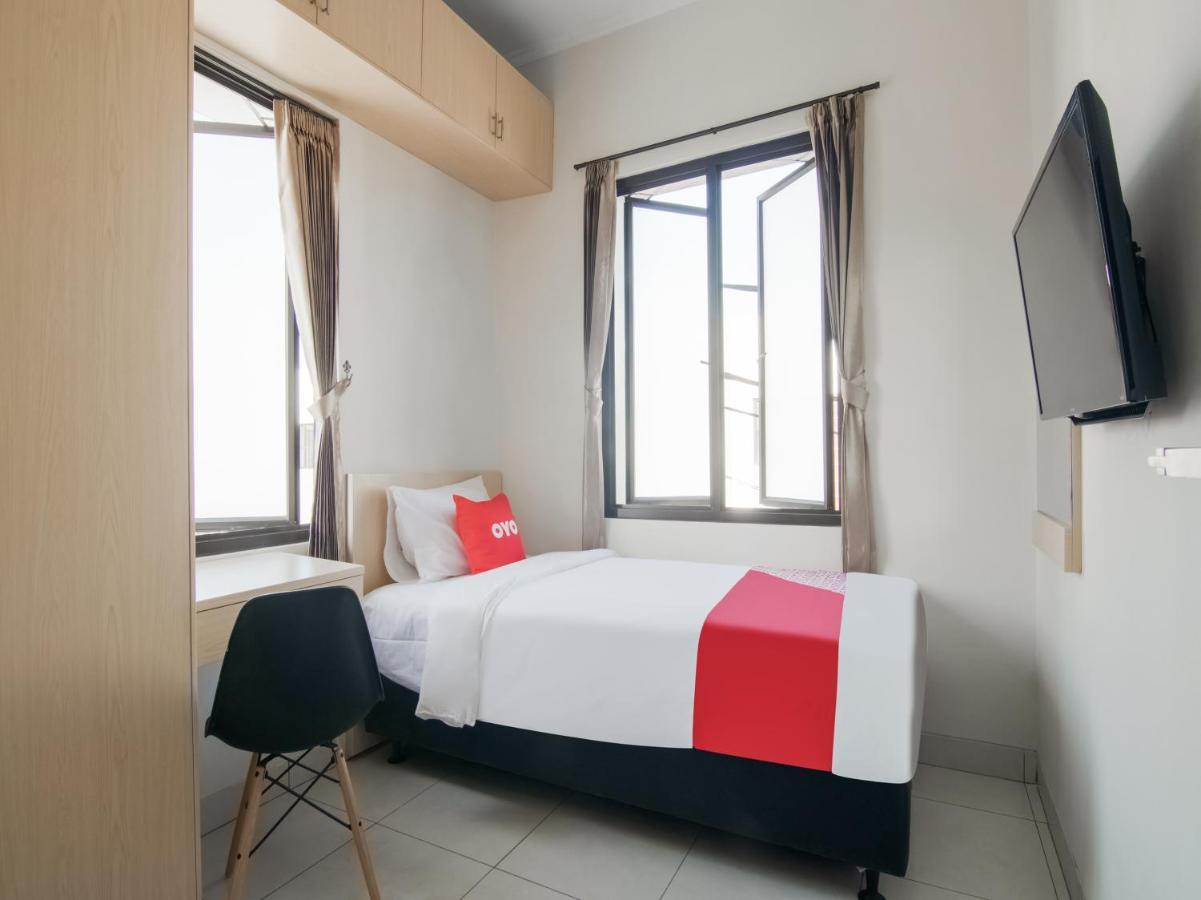 Oyo 3824 Columbus Residence J1 Telukjambe Екстер'єр фото