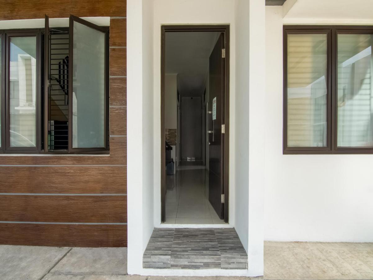 Oyo 3824 Columbus Residence J1 Telukjambe Екстер'єр фото